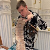 Mellstroy казино: Король Kick, Скандальных Стримов и Сливов 18+ – Полная История и Бонусы 2025 Mellstroy казино: Король Kick, Скандальных Стримов и Сливов 18+ – Полная История и Бонусы 2025